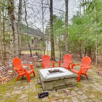 Hot Tub and Epic Game Room! Poconos Family Retreat