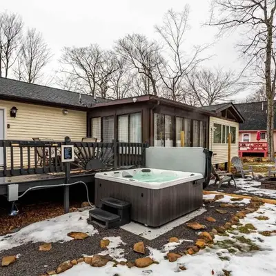 Summit Retreat Hot Tub Game Room Sauna