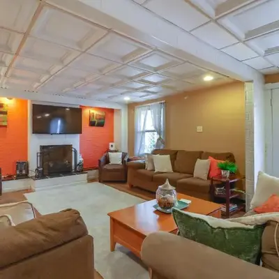 Mtn-View Balcony! All-Season Apt Near Jim Thorpe