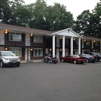 Coachman Motor Lodge