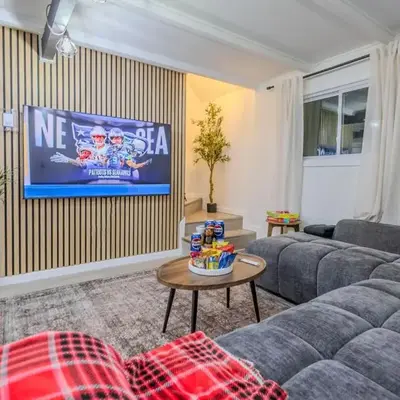 Summit Home - The Ultimate Summit of Style for 12