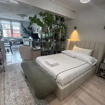 Serene Studio in Brooklyn Heights