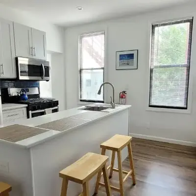 Duplex 15 mins from Time Square!