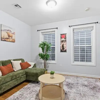 Cozy 2BR Apartment in Jersey City with Smart Lock
