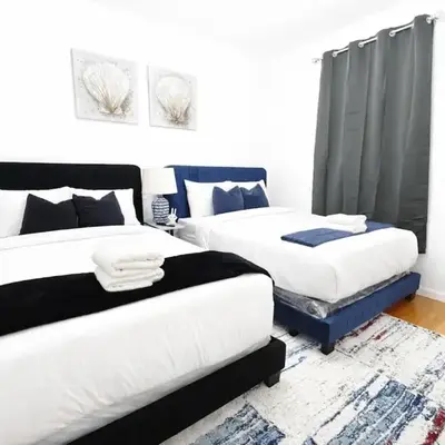Manhattan Skyline Views Spacious 3BR