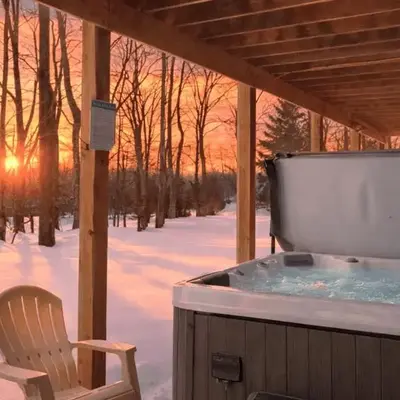 Crestline Retreat by AvantStay Luxury Mountain Condo with Hot Tub BBQ Game Room Steps to Big Boulder