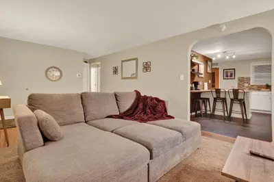 a living room with a couch and a kitchen at Cozy 1 bedroom house in Lititz in Lititz
