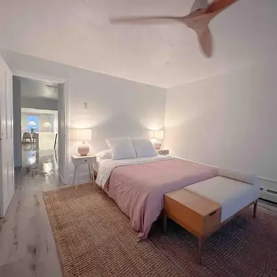 Retreat with Parking Sleeps 6