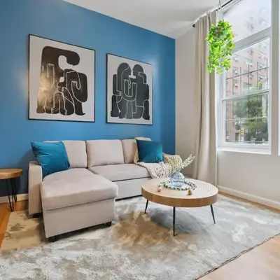 Big & Bright 1BR - Center City - Walk Everywhere!