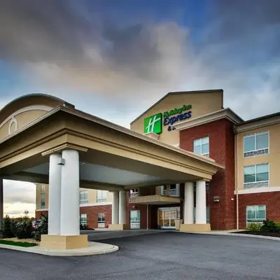 Holiday Inn Express & Suites Lancaster East - Strasburg by IHG