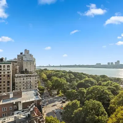 Riverside Tower Hotel
