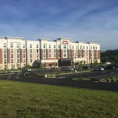 Hampton Inn & Suites Newburgh Stewart Airport