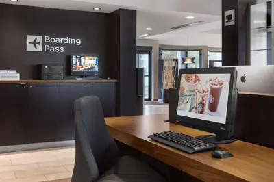 an office with a desk with a computer on it at Courtyard Philadelphia Valley Forge / King of Prussia in Wayne
