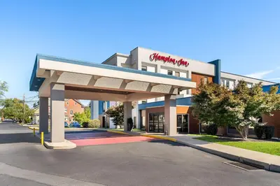 a store front of a christmas inn at Hampton Inn Stroudsburg Poconos in Stroudsburg
