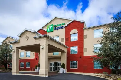 a hampton inn suites at Holiday Inn Express Hotel & Suites Reading by IHG in Reading