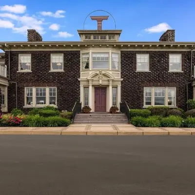 Traditions Hotel & Spa Johnson City - Binghamton