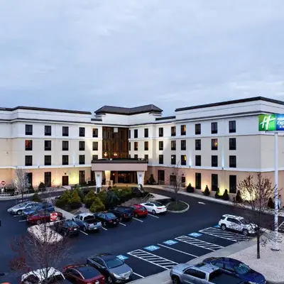 Holiday Inn Express & Suites Harrisburg West