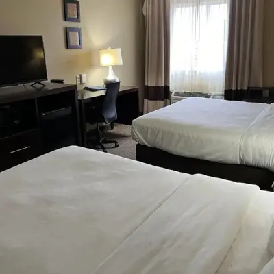 Days Inn & Suites by Wyndham Manheim Lebanon