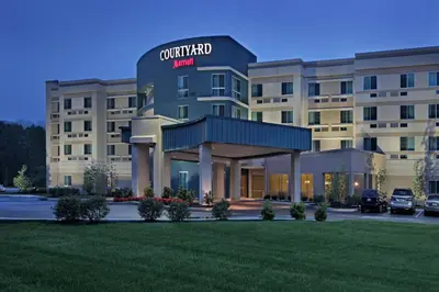 a rendering of the front of a hotel at Courtyard Philadelphia Coatesville Exton in Coatesville