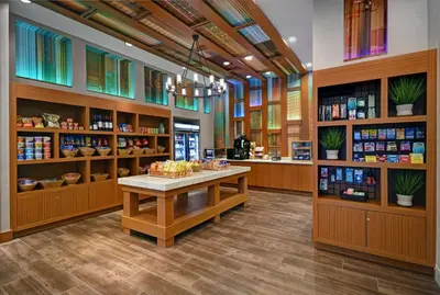 a room with a pharmacy with a pharmacyacistacistasteryasteryasteryasteryasteryastery at Hilton Hasbrouck Heights-Meadowlands in Hasbrouck Heights