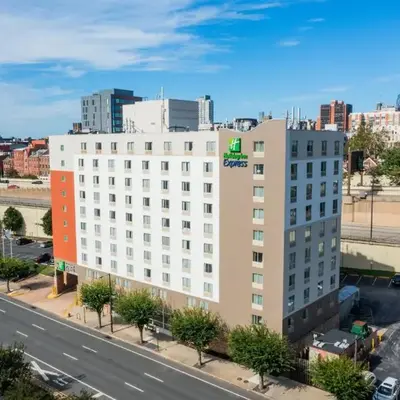 Holiday Inn Express Philadelphia Penn's Landing by IHG