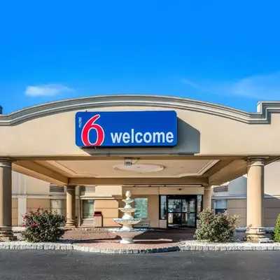 Motel 6-Levittown