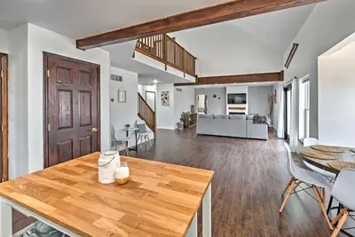 Gallery image of Family Home with Deck about 2 Mi to Camelback Mountain! in Tannersville