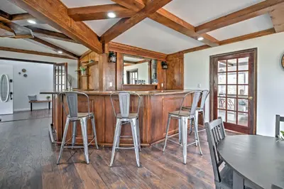 Gallery image of Family Home with Deck about 2 Mi to Camelback Mountain! in Tannersville