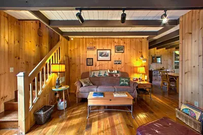 Gallery image of Quaint Gretna Getaway Cottage with Screened Porch! in Mount Gretna