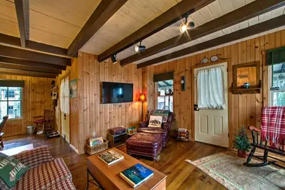 Gallery image of Quaint Gretna Getaway Cottage with Screened Porch! in Mount Gretna