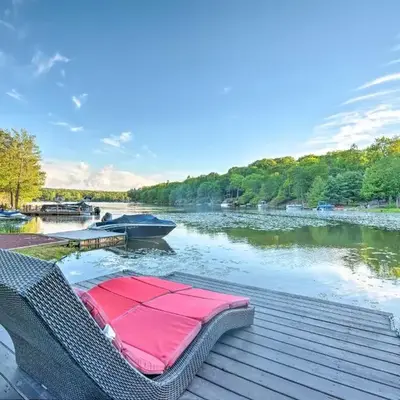 Hot Tub and Fire Pit Waterfront Lake Harmony Home