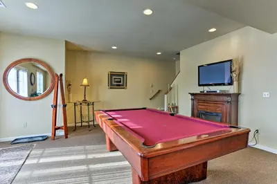 a room with a pool table and a tv at Townhome with Grill Less Than 1 Mi to Big Boulder Mountain in Lake Harmony