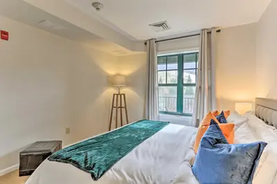 Gallery image of Luxe Apt Ski-inandSki-out Slopeside Retreat! in Vernon Township
