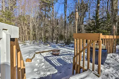 Gallery image of Hike, Ski and Golf Private Poconos Cabin with Deck! in Tobyhanna