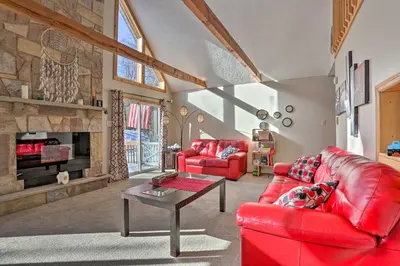 Gallery image of Hike, Ski and Golf Private Poconos Cabin with Deck! in Tobyhanna