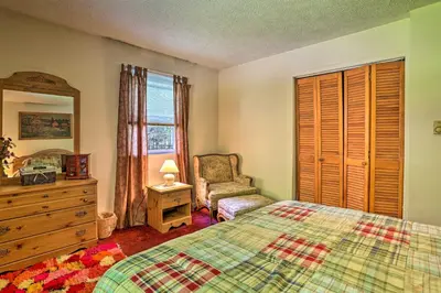 Gallery image of Poconos Home with Fire Pit, Walk to Locust Lake! in Pocono Lake