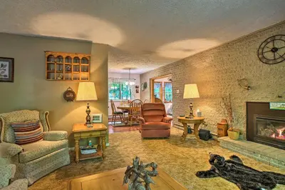 Gallery image of Poconos Home with Fire Pit, Walk to Locust Lake! in Pocono Lake