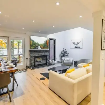 Scandi Lakefront Condo Near Big Boulder Ski!