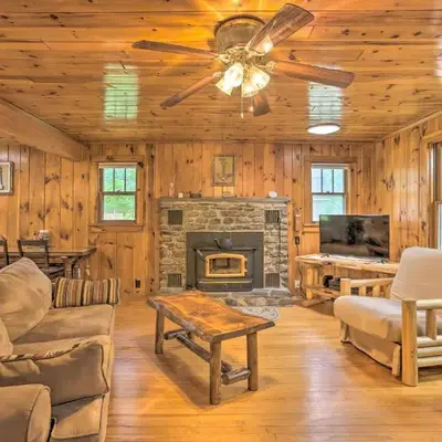 Steps to Lake Tafton Cottage with Fire Pit and Grill