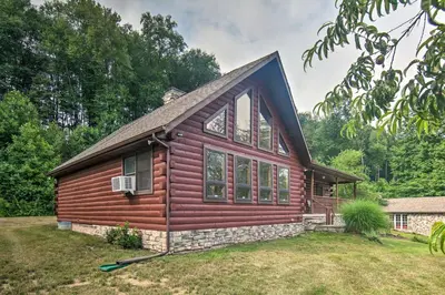 Gallery image of Cozy Family-Friendly Pine Grove Cabin with Fire Pit! in Pine Grove