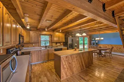 Gallery image of Cozy Family-Friendly Pine Grove Cabin with Fire Pit! in Pine Grove