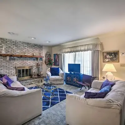 12 Mi to Hersheypark Family Home with Deck!
