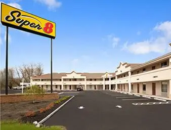 an empty parking lot in front of a supermarket at Super 8 by Wyndham Rahway/Newark in Rahway