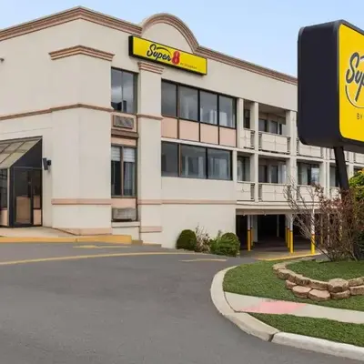 Super 8 by Wyndham Meadowlands