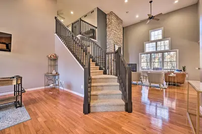 Gallery image of Chic Poconos Getaway with Deck and Home Theater! in Pocono Pines