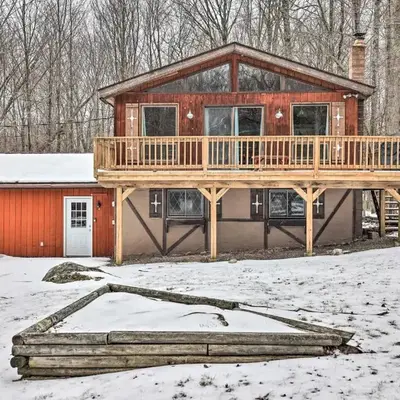 Lake Ariel Home Less Than 1 Mi to Roaming Woods Lake!