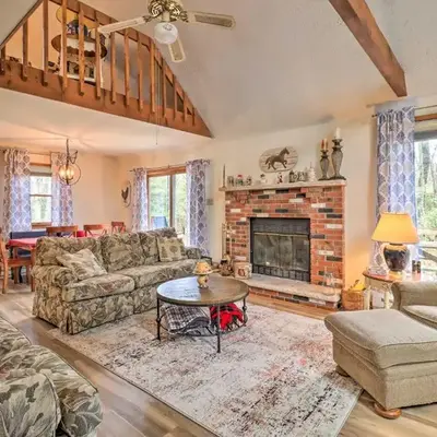 about 1 Mi to Lake Secluded Poconos Home with Decks