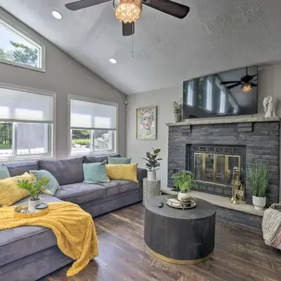 Fire Pit and Furnished Deck Serene Tobyhanna Escape