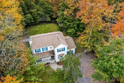 an overhead view of a house in the woods at Tree and Easy in Tobyhanna