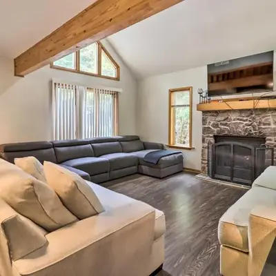 Hot Tub and Game Room Peaceful Poconos Home!